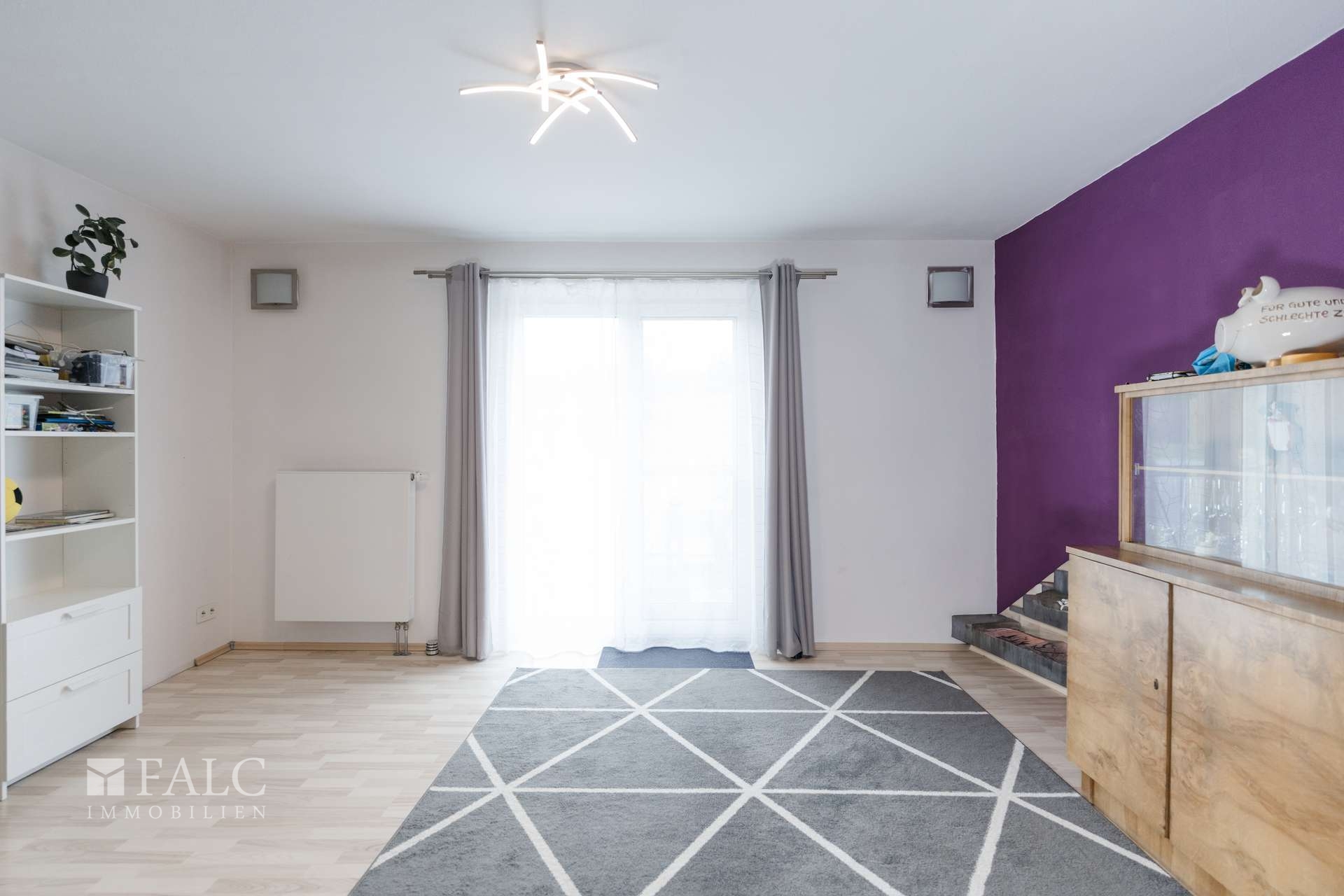 Wohnzimmer mit Terrassentüre
